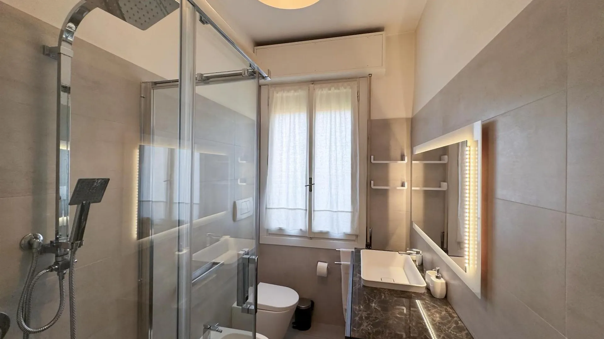 Апартаменты Suite Patrizia - Appartamento In Centro A Модена Италия